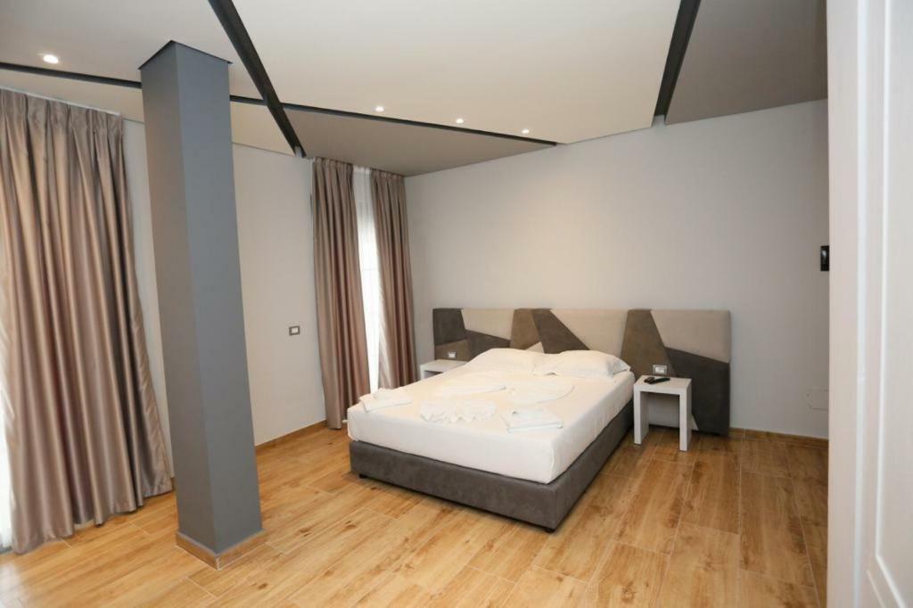 Lubjana Hotel Durres Exterior photo
